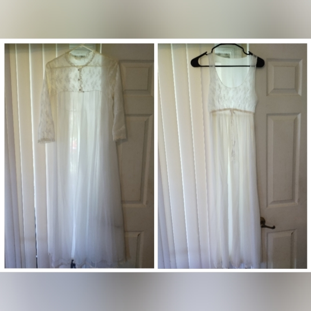 Vintage 1960s Miss Elaine's Two Piece Nightgown Set See Photo For Measurements